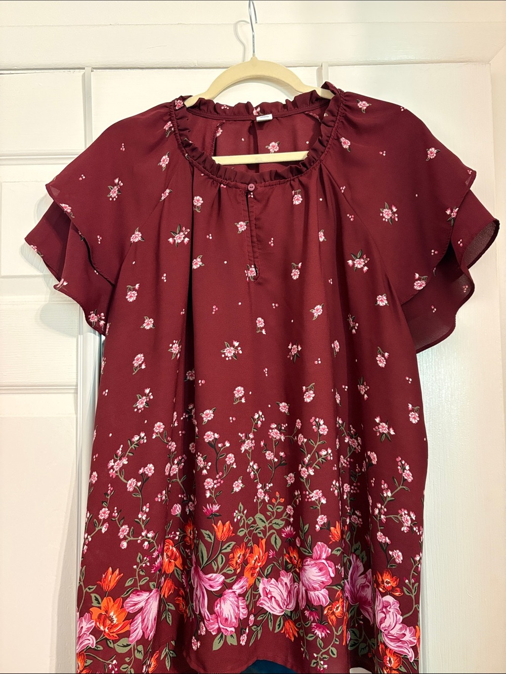 Old Navy Women's Burgundy Floral Short-Sleeve Blouse PtP 27 L 30